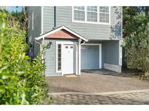 8062 SW 33rd Place Portland OR 97219