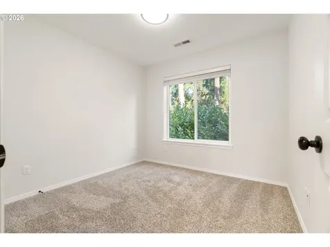 8062 SW 33rd Place Portland OR 97219