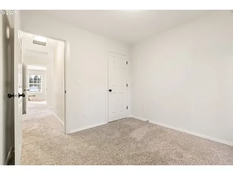 8062 SW 33rd Place Portland OR 97219