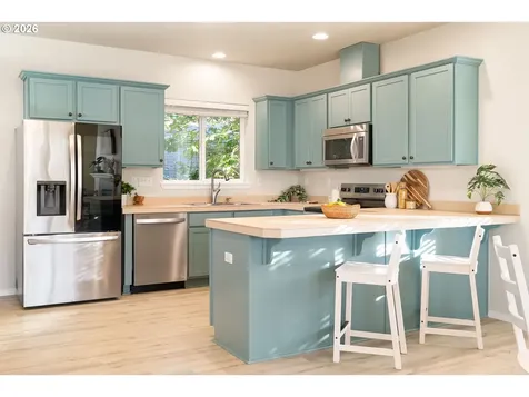 8062 SW 33rd Place Portland OR 97219