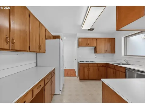 1305 SW Upland Drive Portland OR 97221