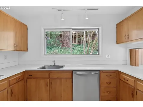 1305 SW Upland Drive Portland OR 97221