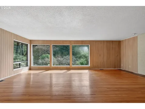 1305 SW Upland Drive Portland OR 97221