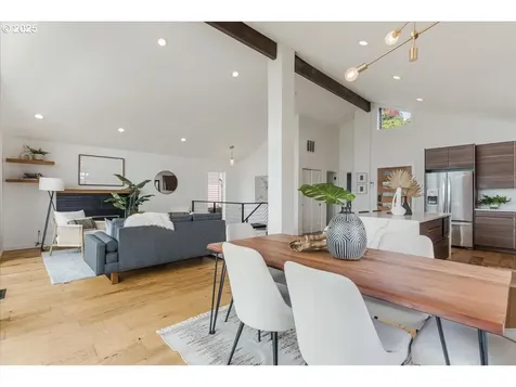 5237 N Emerson Drive Portland OR 97217