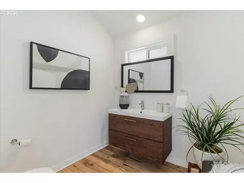 5237 N Emerson Drive Portland OR 97217
