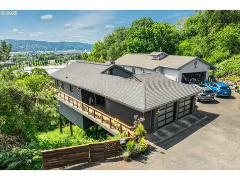 5237 N Emerson Drive Portland OR 97217