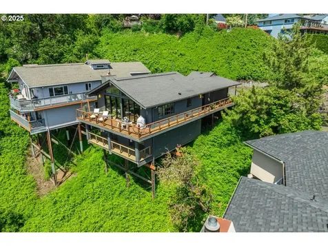 5237 N Emerson Drive Portland OR 97217