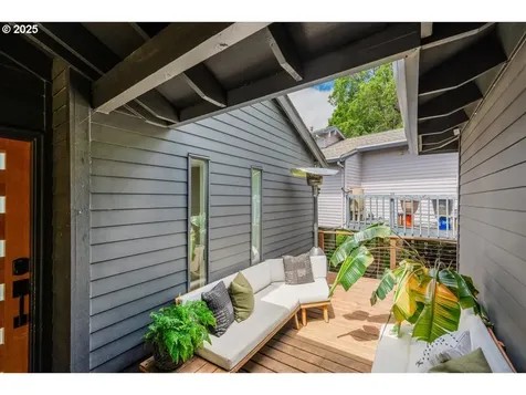 5237 N Emerson Drive Portland OR 97217