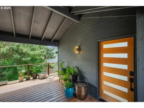 5237 N Emerson Drive Portland OR 97217