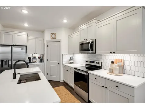 1470 NE Forest Park Street Estacada OR 97023