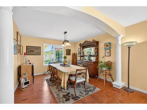 1279 SW Russ Lane Mcminnville OR 97128