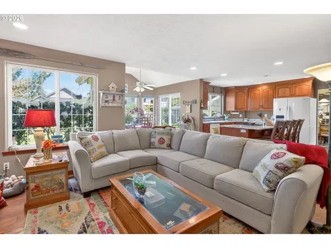 1279 SW Russ Lane Mcminnville OR 97128