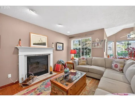 1279 SW Russ Lane Mcminnville OR 97128