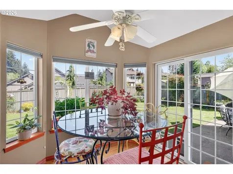 1279 SW Russ Lane Mcminnville OR 97128