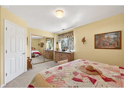 1279 SW Russ Lane Mcminnville OR 97128