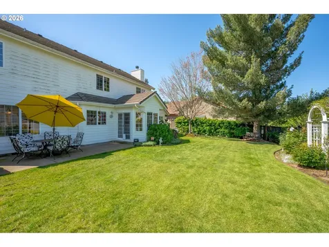 1279 SW Russ Lane Mcminnville OR 97128