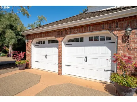 1279 SW Russ Lane Mcminnville OR 97128