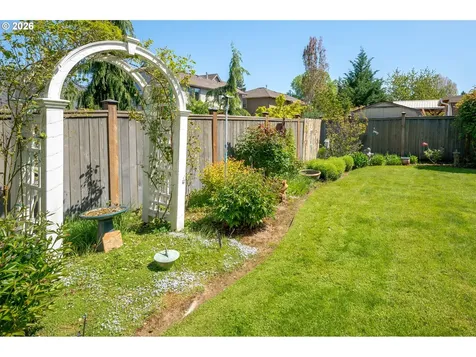 1279 SW Russ Lane Mcminnville OR 97128