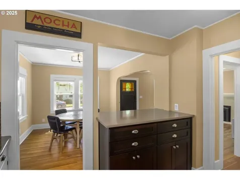 3305 NE Siskiyou Street Portland OR 97212
