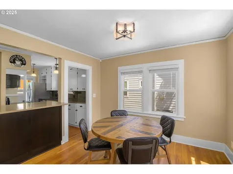 3305 NE Siskiyou Street Portland OR 97212