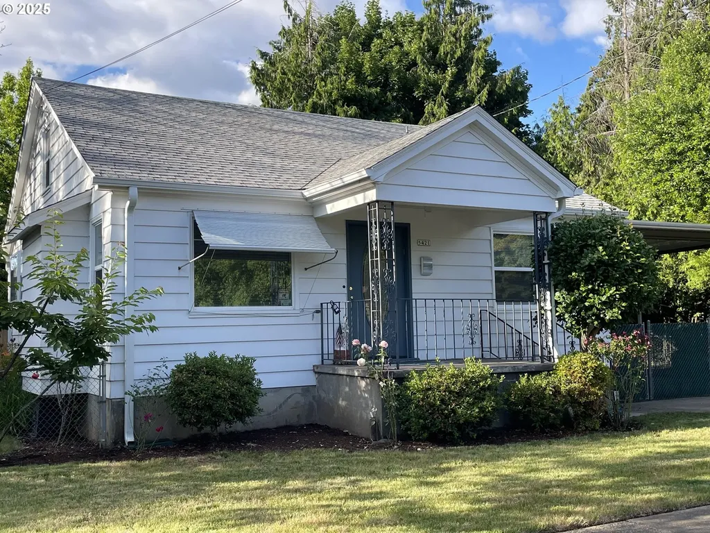 5421 SE Long Street Portland OR 97206