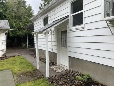 5421 SE Long Street Portland OR 97206