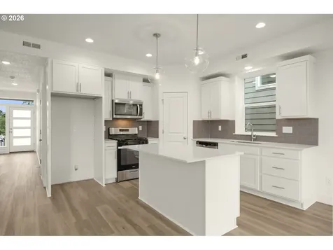 7335 SW Leonard Place Beaverton OR 97007
