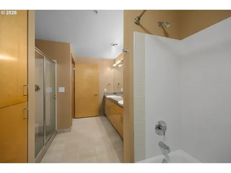 820 NW 12th Avenue Portland OR 97209