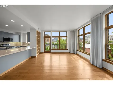 820 NW 12th Avenue Portland OR 97209