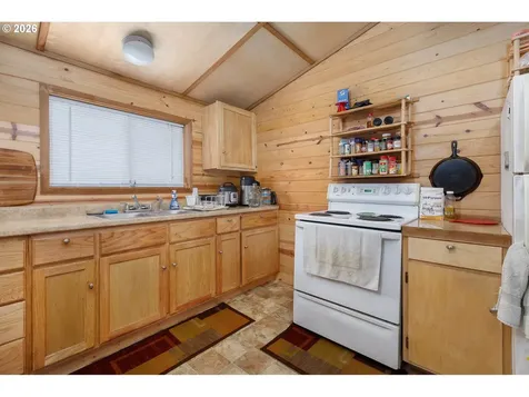 35 NW Dolphin Street Newport OR 97365