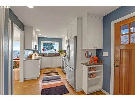 471 SE 72nd Avenue Portland OR 97215