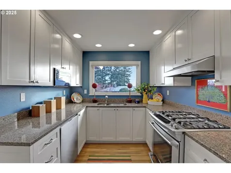 471 SE 72nd Avenue Portland OR 97215