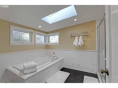 471 SE 72nd Avenue Portland OR 97215