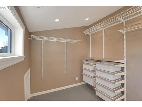 471 SE 72nd Avenue Portland OR 97215