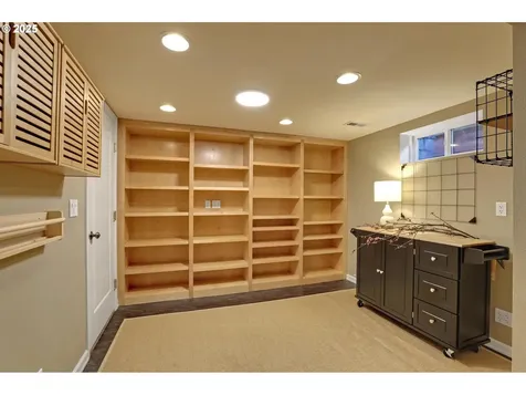 471 SE 72nd Avenue Portland OR 97215
