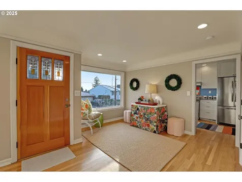 471 SE 72nd Avenue Portland OR 97215