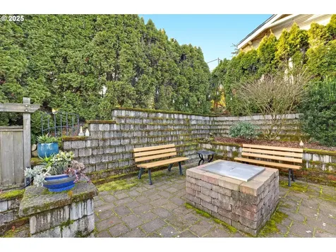 471 SE 72nd Avenue Portland OR 97215