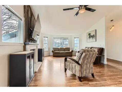 1415 SW 28th Street Troutdale OR 97060