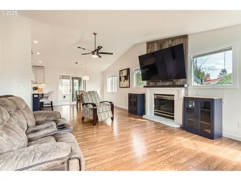 1415 SW 28th Street Troutdale OR 97060