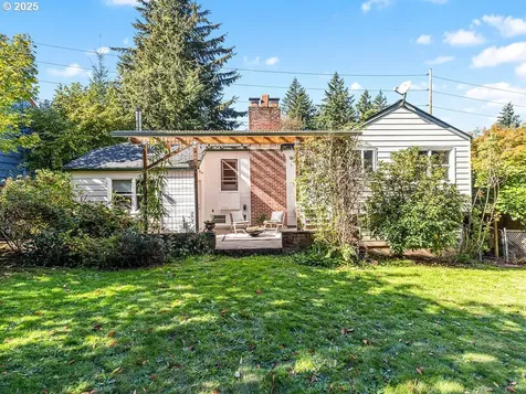9032 SW Capitol Highway Portland OR 97219