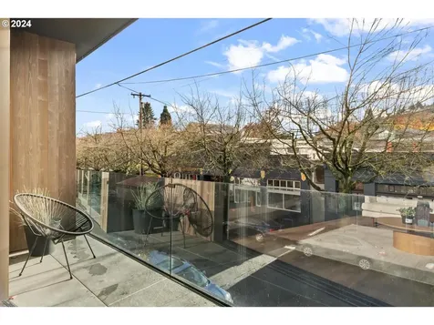 2795 NW Thurman Street Portland OR 97210