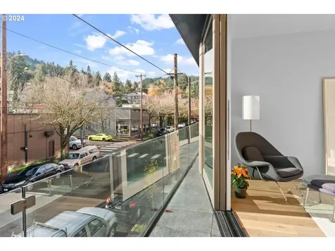 2795 NW Thurman Street Portland OR 97210