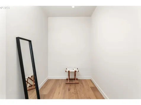 2795 NW Thurman Street Portland OR 97210