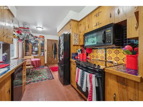 17020 Tracy Avenue Lake Oswego OR 97035