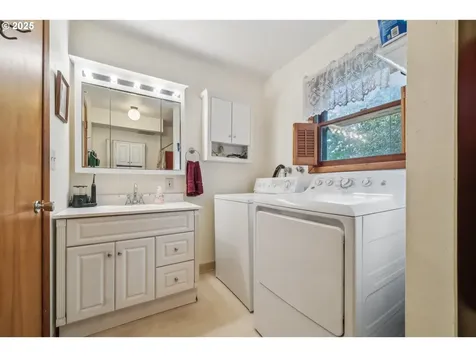 17020 Tracy Avenue Lake Oswego OR 97035