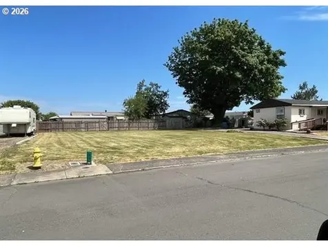 11842 NE Chateau Drive NE Woodburn OR 97071