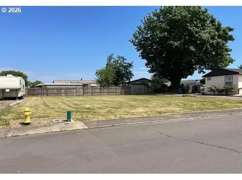 11842 NE Chateau Drive NE Woodburn OR 97071