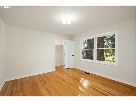 10721 NE 2nd Avenue Portland OR 97211