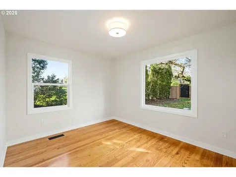 10721 NE 2nd Avenue Portland OR 97211