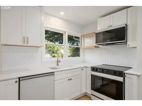 10721 NE 2nd Avenue Portland OR 97211